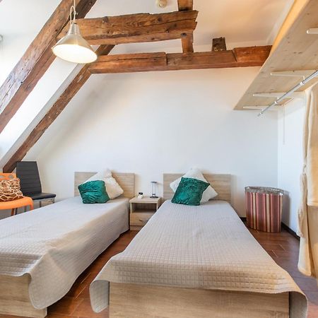 Mansard In Old Town Apartment Riga Bagian luar foto
